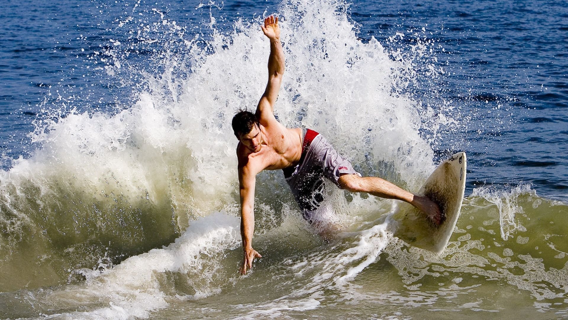 2026年世界举重锦标赛中国队包揽多个级别抓挺总金牌